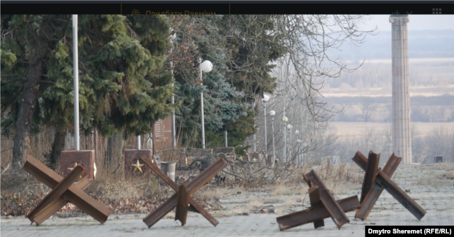 Херсон щодня потерпає від російських обстрілів, які окупанти ведуть з Лівобережжя, січень 2025 року