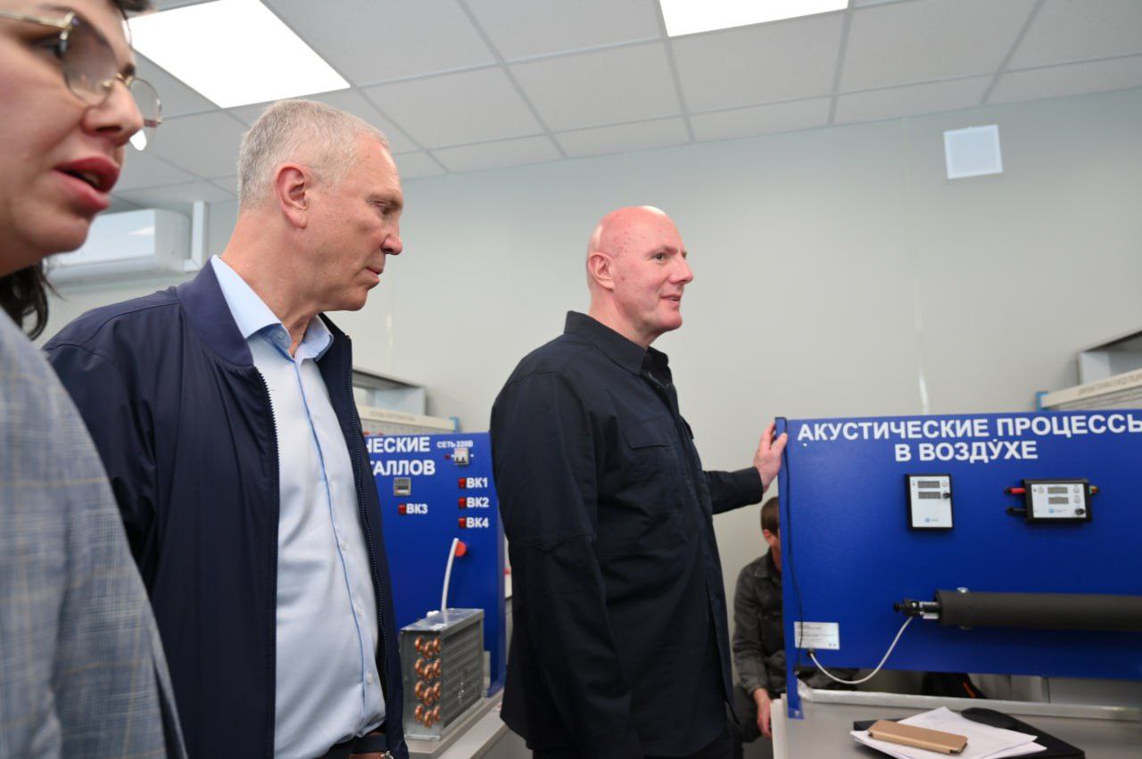 У Генічеську російського віце-прем’єра водили «потьомкінськими селами»