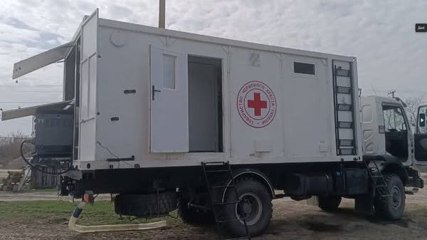 Завдяки благодійникам у громадах Херсонщини працює мобільний лазне-пральний комплекс