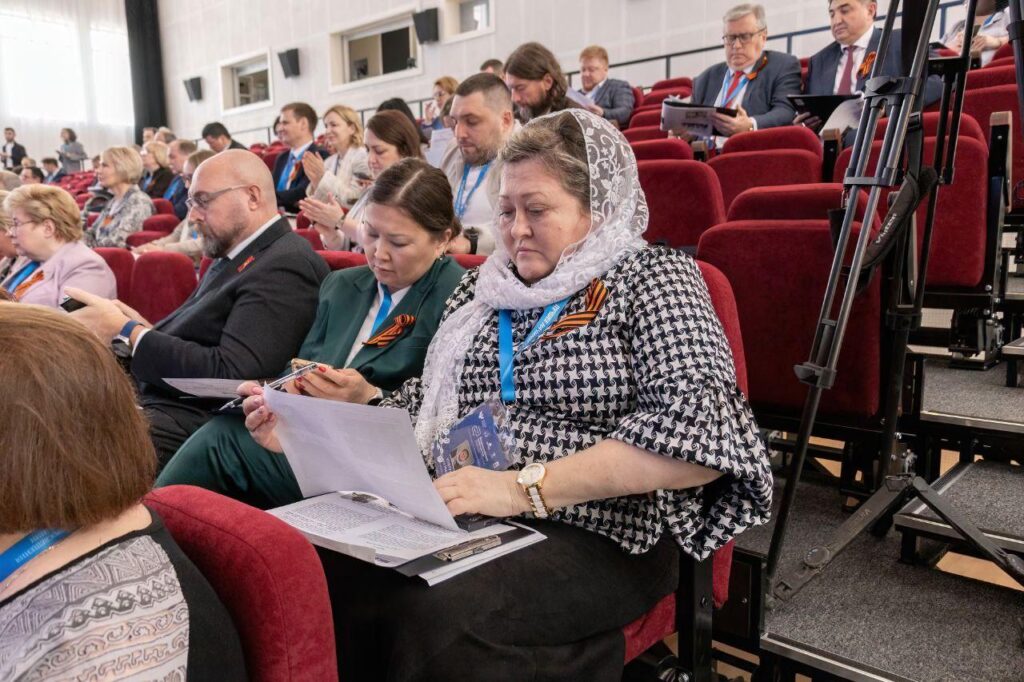 Людмила Ковтун - на передньому плані