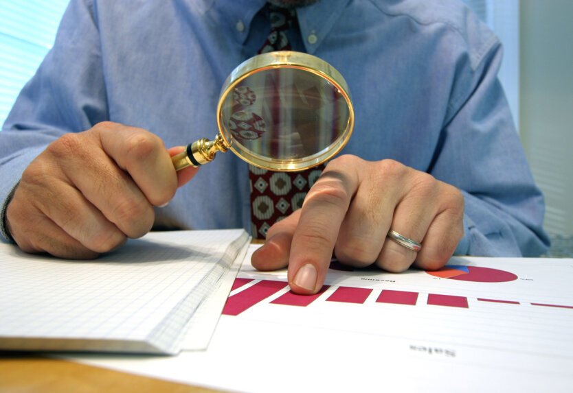 Обкладуть із першої гривні: українцям доведеться платити податки з усіх онлайн-продажів