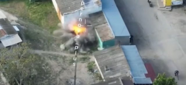 Оператор дрона ЗСУ знищив групу російських окупантів в Олешках