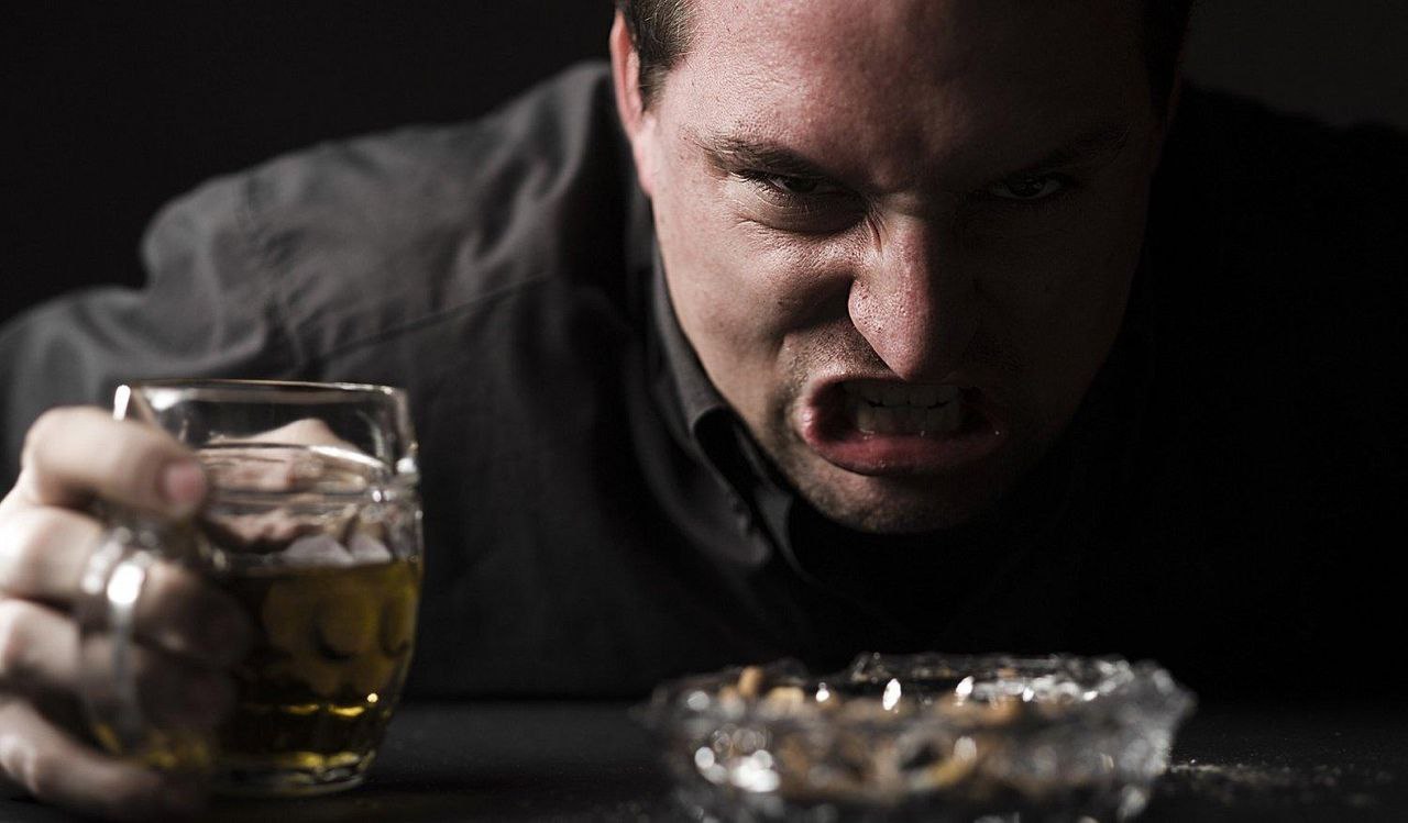 Окупаційна влада просить не продавати алкоголь своїм військовим