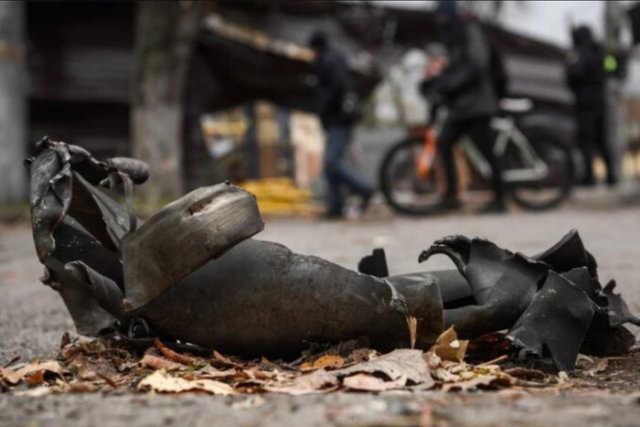 Внаслідок чергового російського обстрілу в Херсоні загинула людина