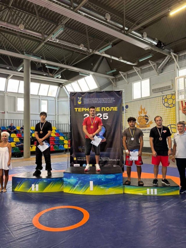 Херсонські спортсмени — серед призерів турніру з вільної боротьби