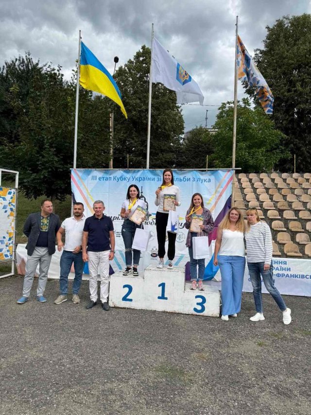 Херсонська спортсменка здобула три золоті медалі на Кубку України зі стрільби з лука