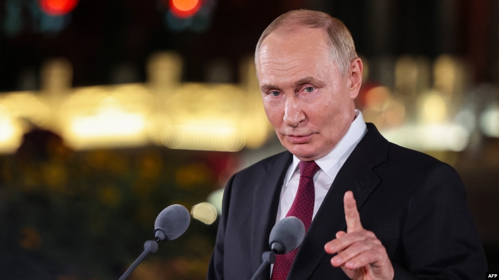 Термін від Путіна сплив. Росія перетворює українців на «нелегалів» у власних домівках