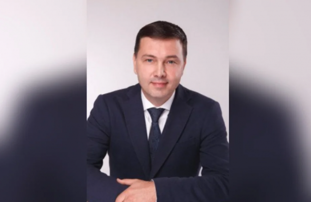 Керувати справами виконкому Херсонської міськради буде депутат з минулим у “Партії регіонів”