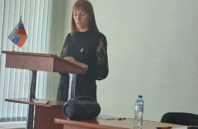 Колишня продавчиня одягу очолила окупаційну раду у Новій Каховці