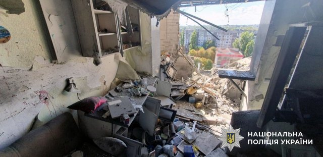 Троє загиблих та вісім поранених: поліція фіксує наслідки ударів російських військ по Херсонщині