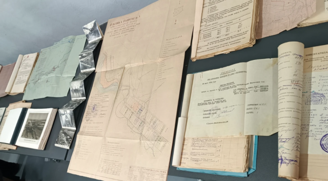 У Херсоні представили фотовиставку про історію Каховської ГЕС