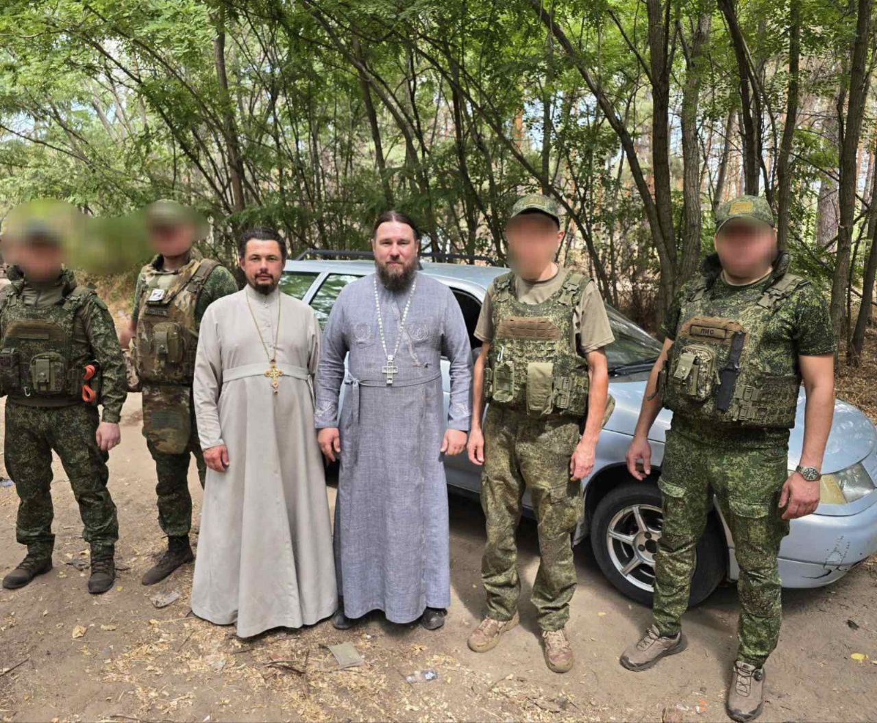 Постачанням окупаційної армії займаються політики і священики