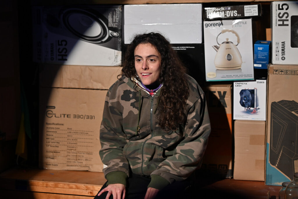 Птах на горищі