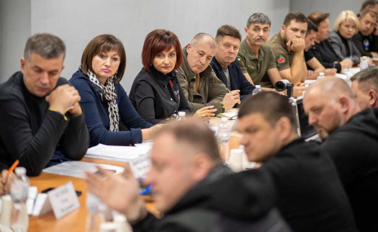 Цілком таємно. Скільки отримують керівники місцевих військових адміністрацій Херсонщини і чому вони приховують свою зарплату