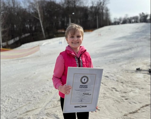 Дівчинка з Херсонщини, яку першу протезували в Україні після військової травми, встановила свій перший спортивний рекорд