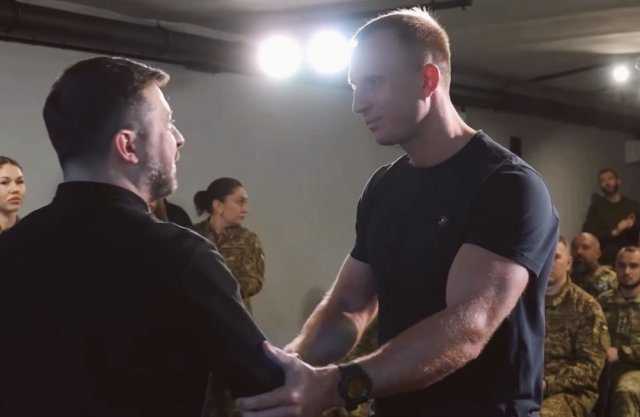 Херсонський волонтер Боксер отримав орден «За мужність»