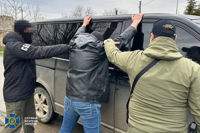 СБУ затримала колаборанта, який три роки ховався у підвалі на Херсонщині