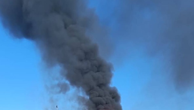 Війська РФ вдарили по медзакладу в Херсоні, є постраждалі