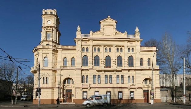 Реставрація Херсонського художнього музею: суд прийняв до розгляду позов про розірвання договору