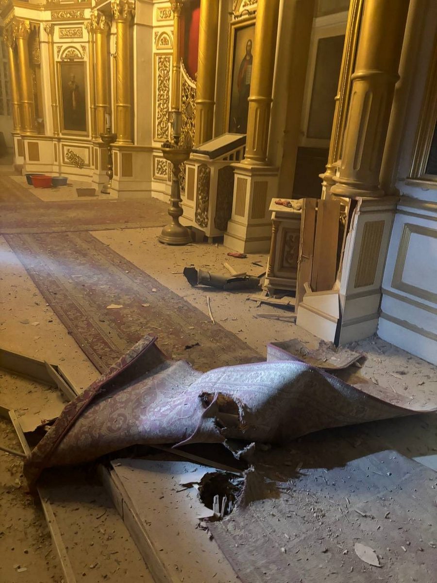 Під ударом ворожих військ опинився і Свято-Духівський кафедральний собор у Херсоні