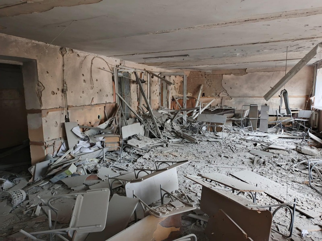 Ворог другий день поспіль б’є по ХДУ: пошкоджено один з корпусів (фото)