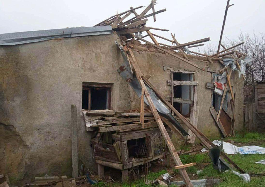 Російські загарбники обстріляли Дудчани Милівської громади (фото)