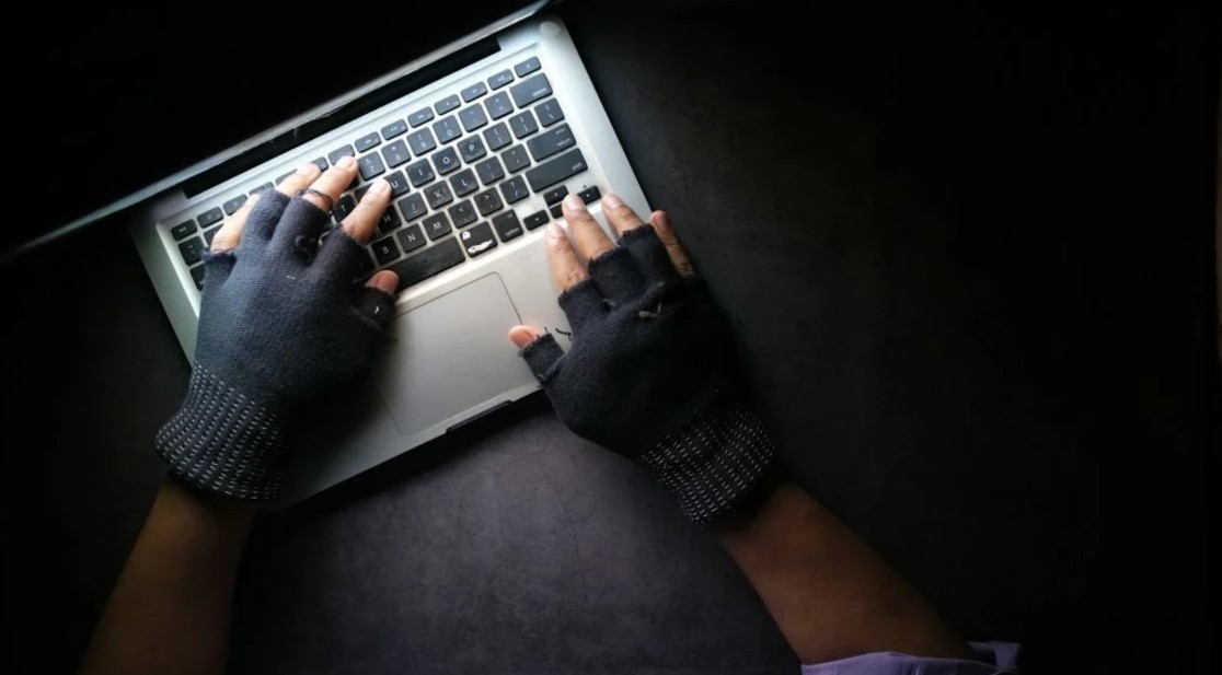 За кілька днів жителі Херсонщини втратили 76 тис. гривень через шахрайські схеми