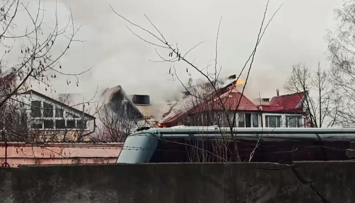 Армія РФ вдарила по житлових кварталах Дніпровського району Херсона