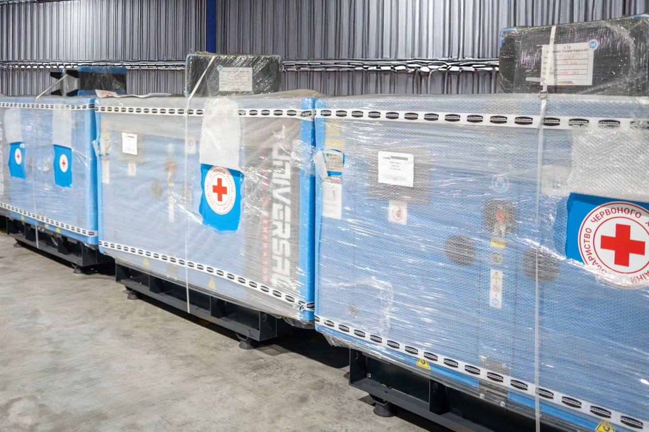 Херсон отримав шість генераторів для пунктів незламності