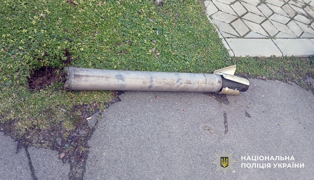 Ворог бив з артилерії, мінометів, РСЗВ, дронів: поліція – про наслідки ударів по Херсонщині (фото)