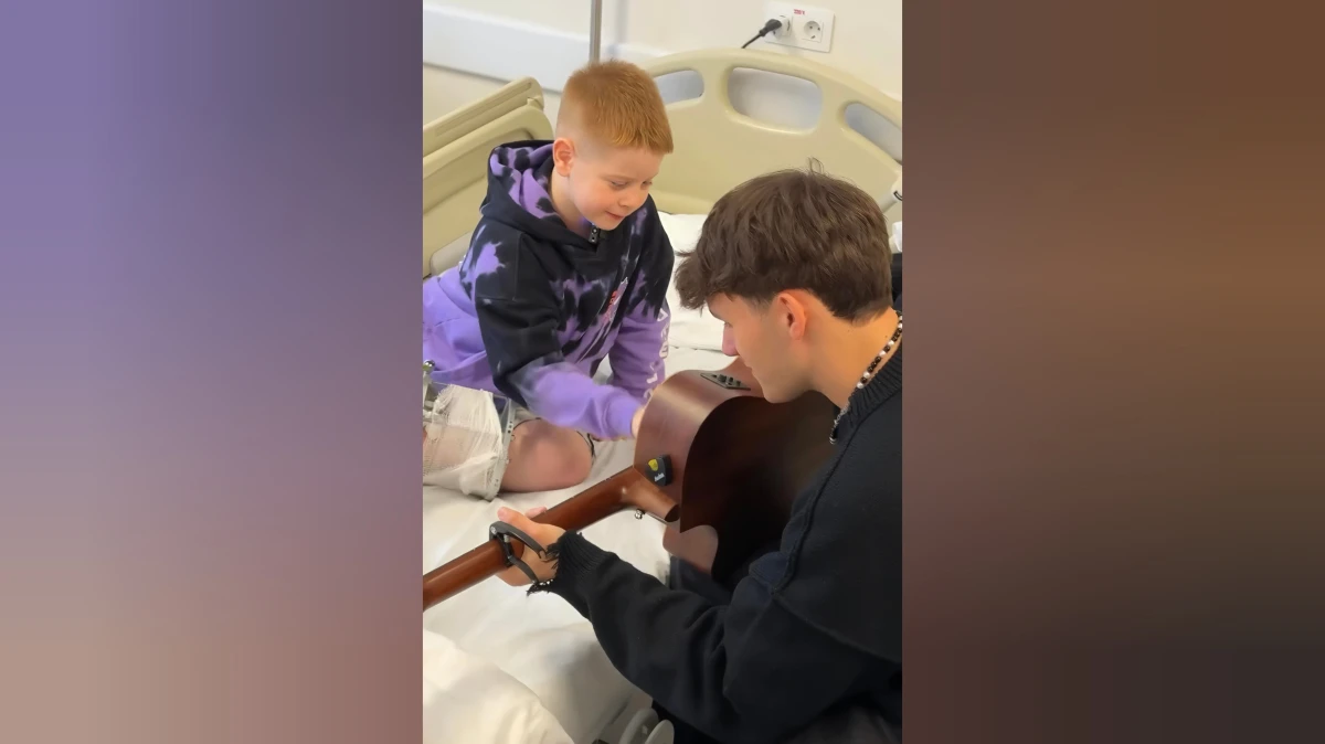 Український артист Yaktak здійснив мрію хлопчика з Херсона, який втратив ногу внаслідок російської атаки