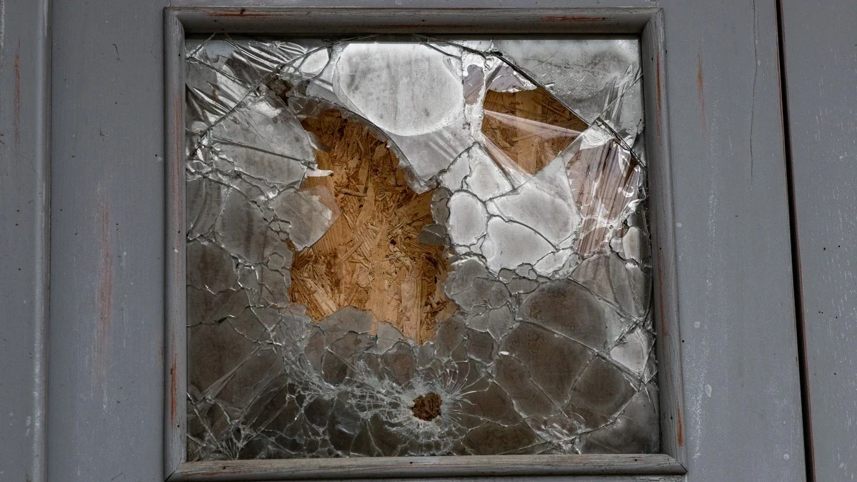 Через атаку по лікарні у Херсоні поранений пацієнт. Він перебуває у важкому стані