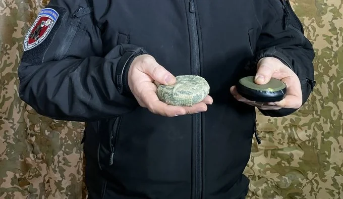 Росіяни розкидають у Херсоні нові 3D‑друковані міни