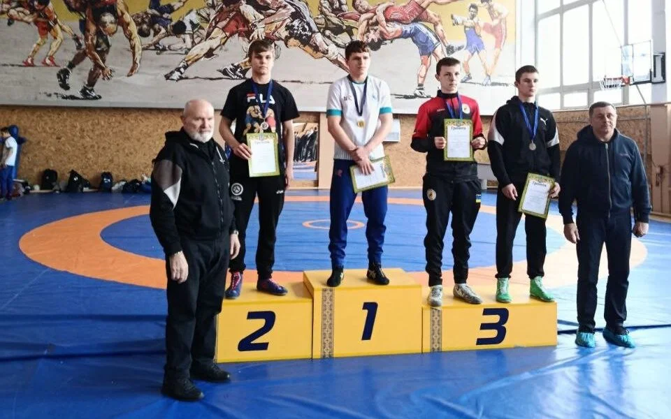 Херсонський спортсмен здобув «золото» на чемпіонаті з вільної боротьби