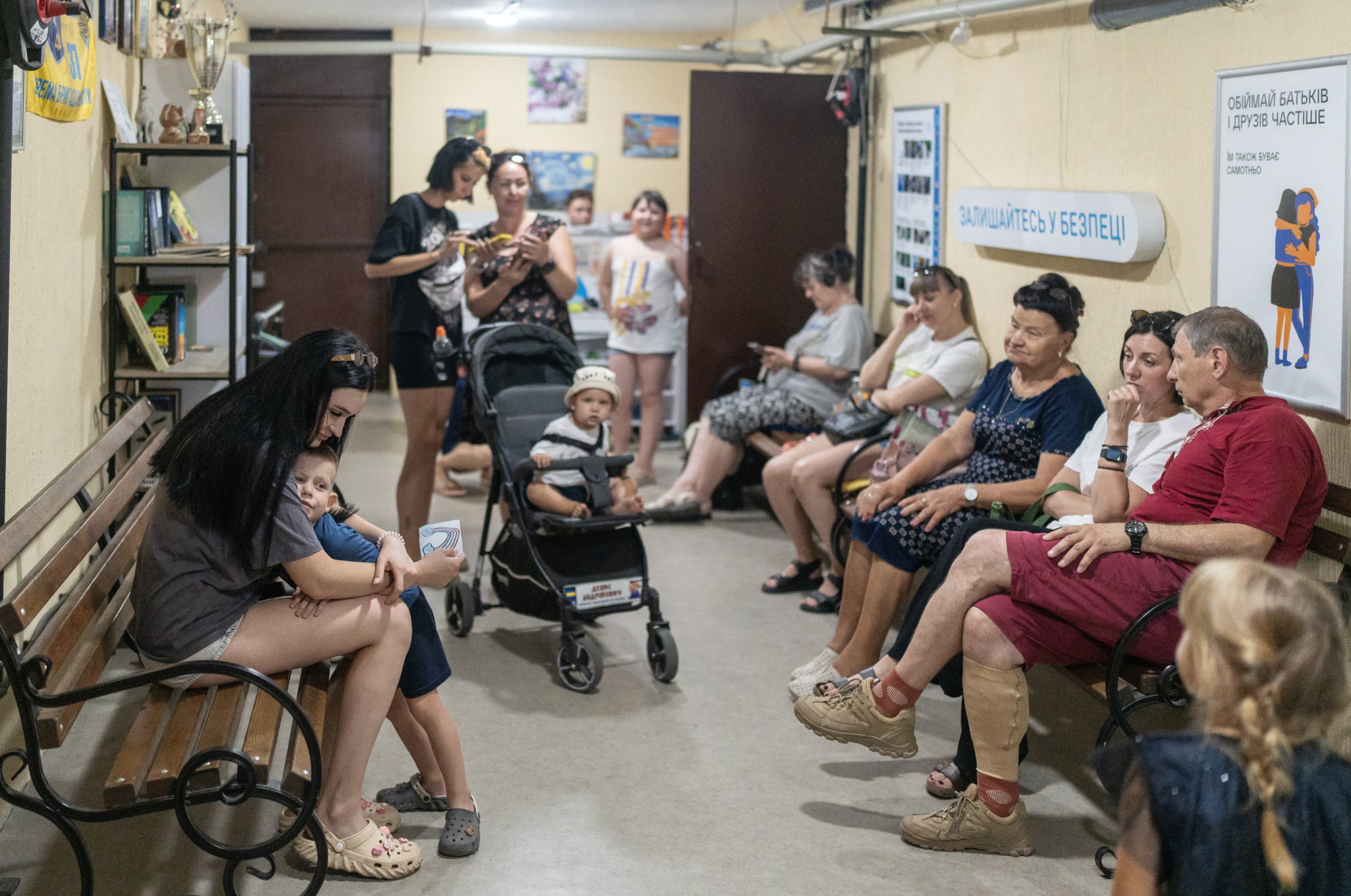 Це не лише про виживання: українське прифронтове місто, де життя триває під захисними сітками