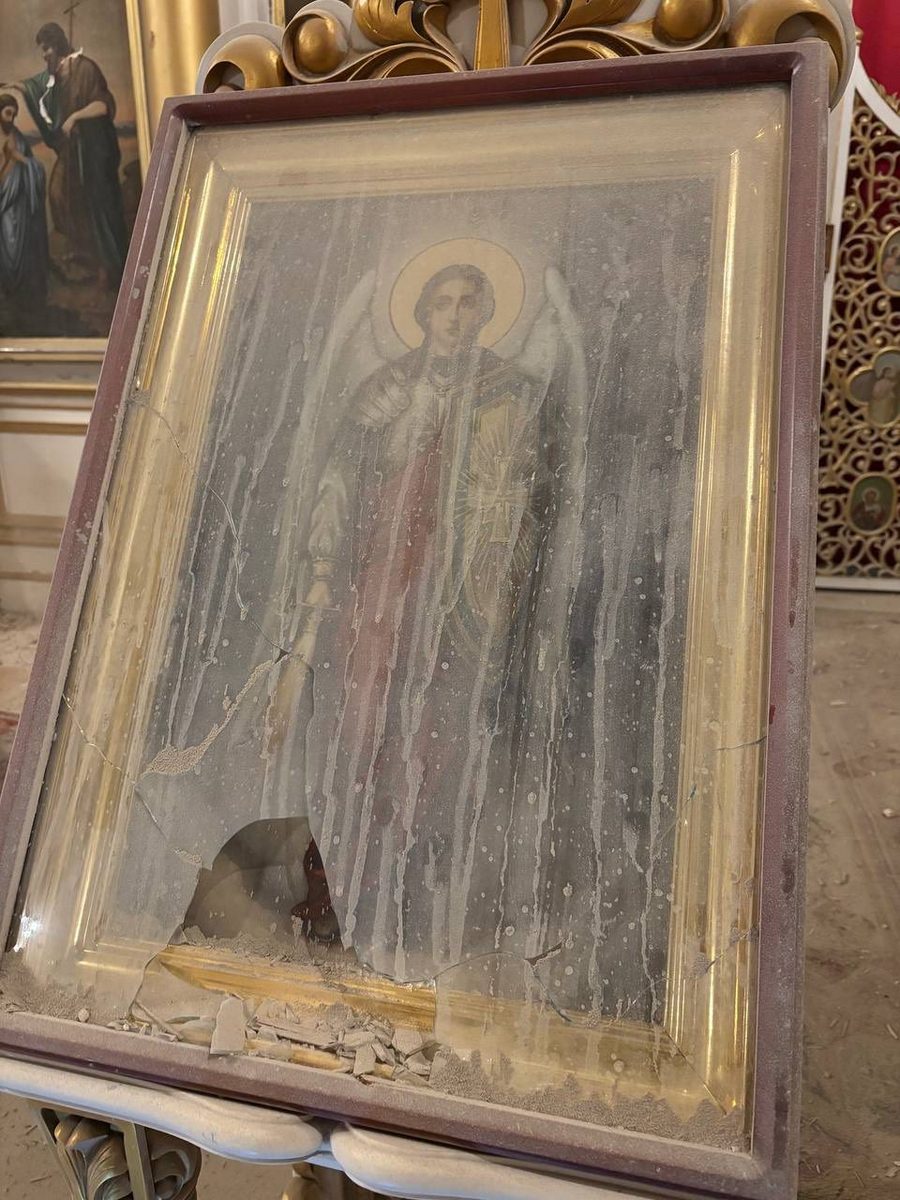 Під ударом ворожих військ опинився і Свято-Духівський кафедральний собор у Херсоні