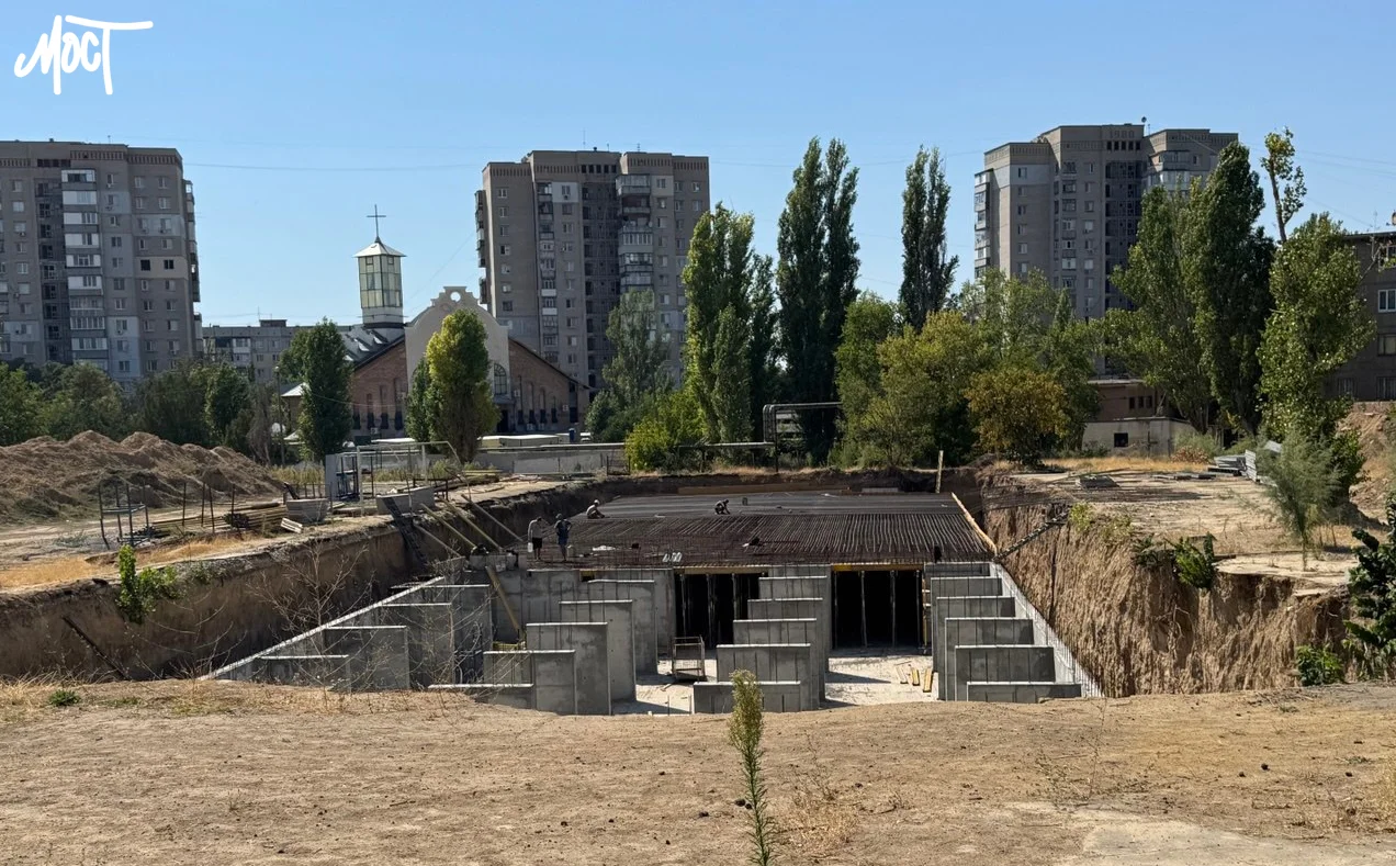 Фундаменти скандальних “підземних шкіл” у Херсоні планують знести