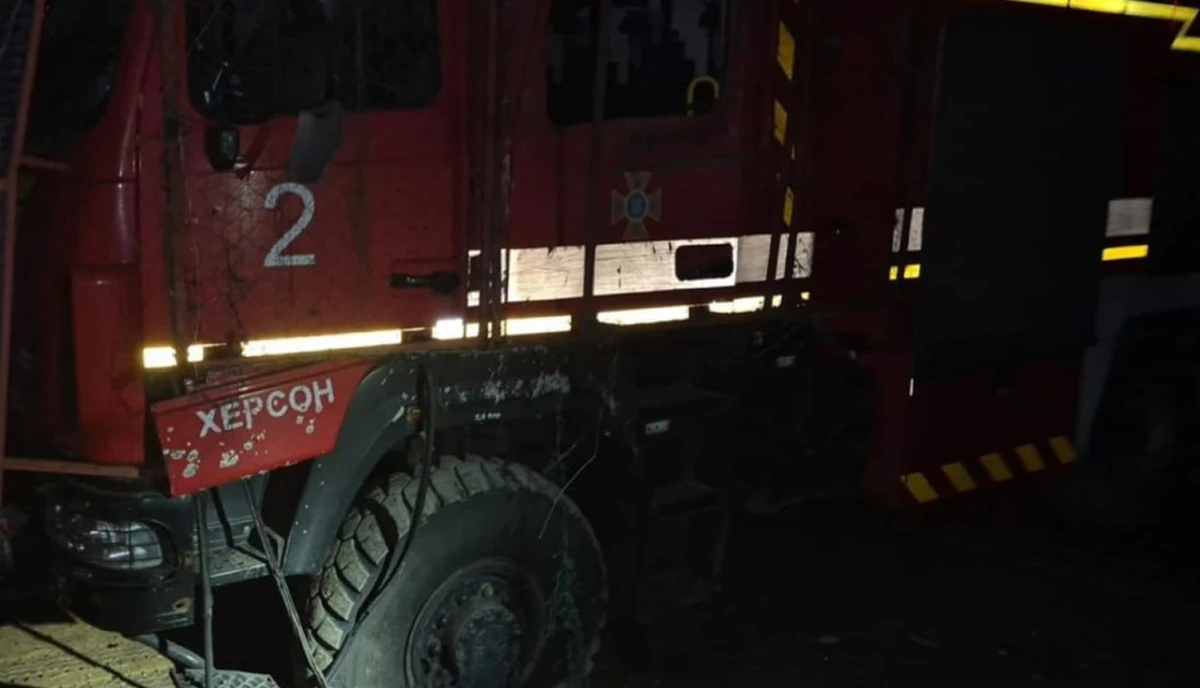 Повторний удар по рятувальниках у Херсоні. Пошкоджено пожежний автомобіль