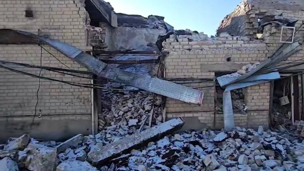 Армія РФ обстріляла Центральний район Херсона. ВІДЕО