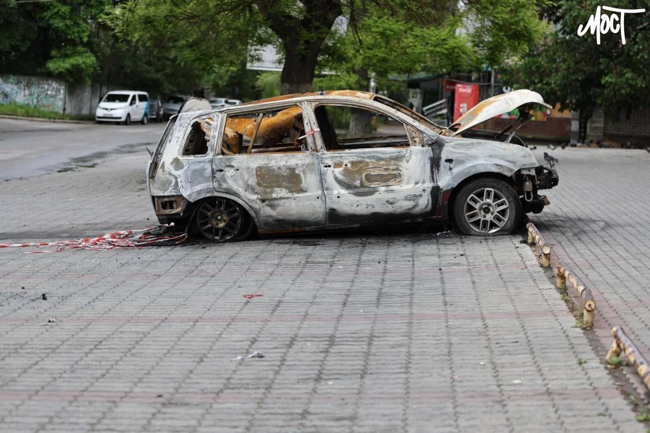 У Херсоні через атаку дрона постраждали двоє людей, серед них неповнолітня
