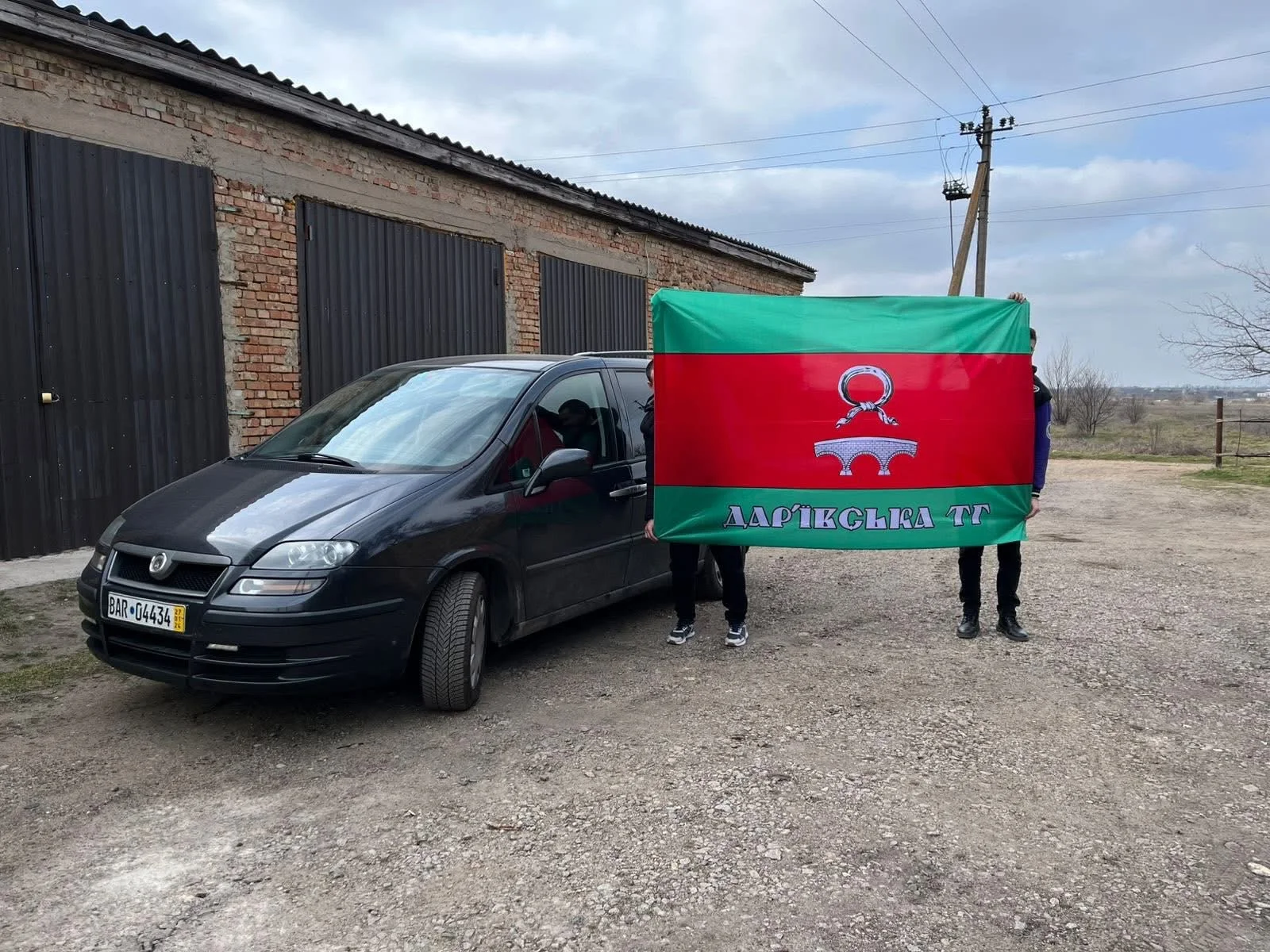 Громада на Херсонщині отримала авто для евакуації та гуманітарних потреб