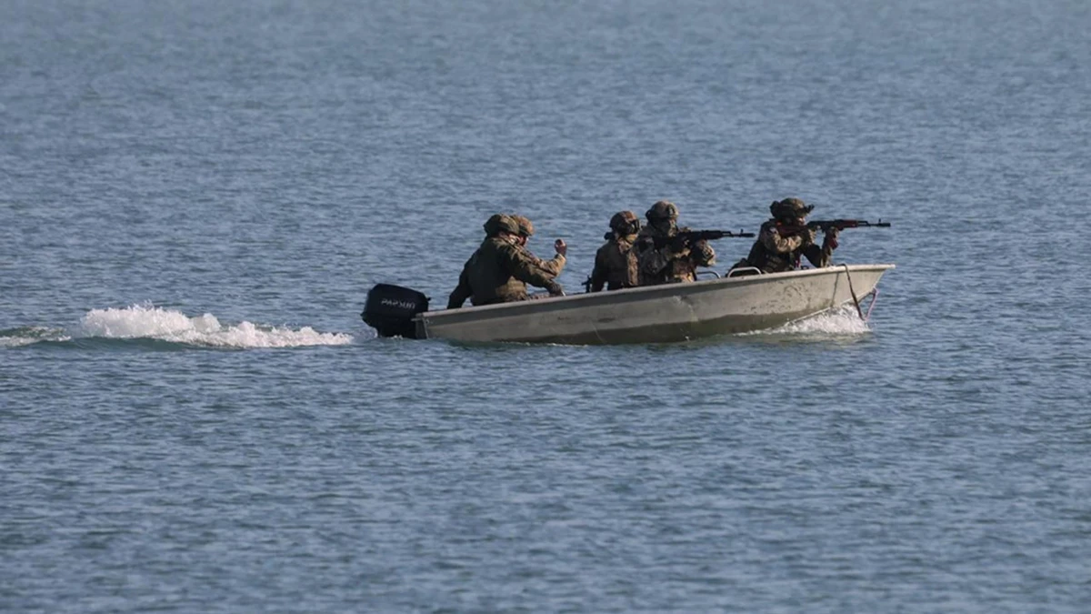 Війська РФ штурмують острови на Дніпрі та атакують мости на Херсонщині