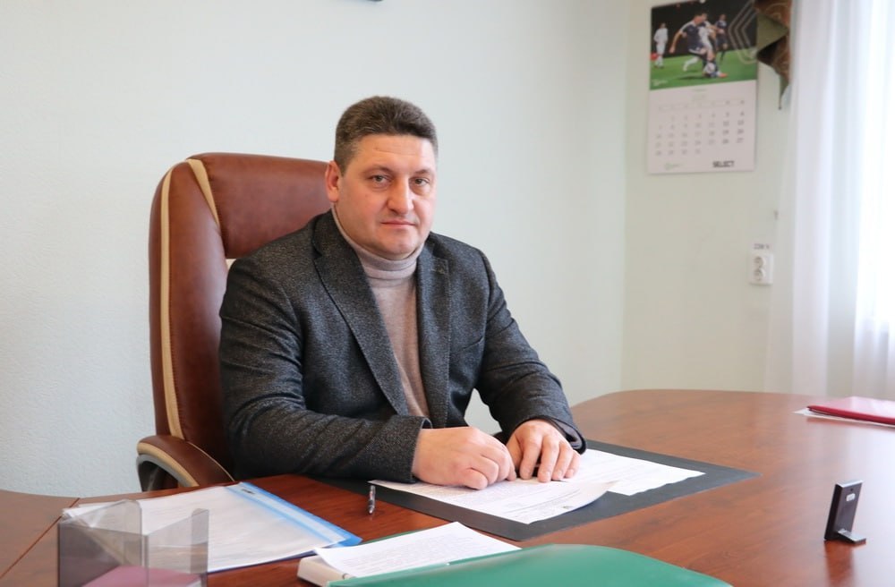 Стало відомо, хто з очільників райрад на Херсонщині користувався послугами “благодійних фондів” для виїзду за кордон