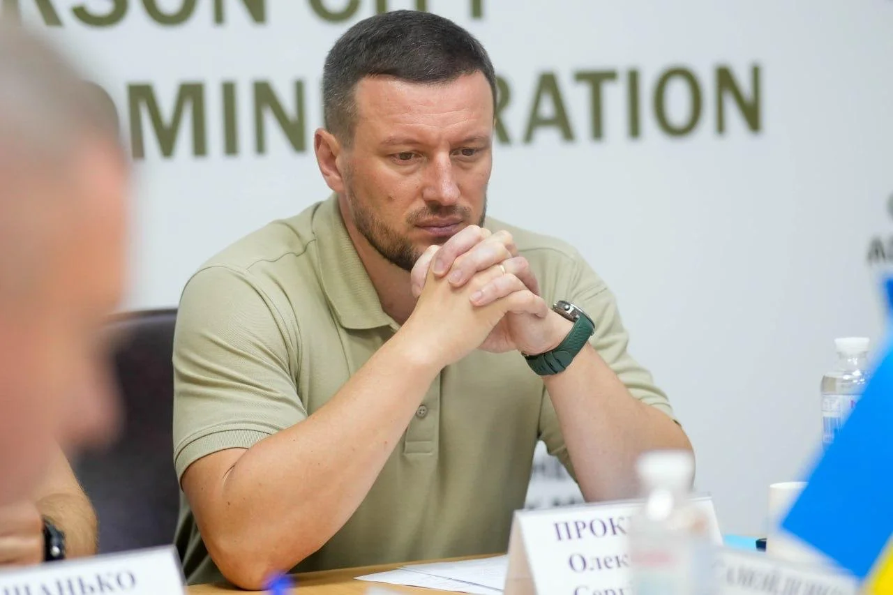 Після підвищення окладів зарплати керівництва Херсонської ОВА за лютий сягнули 1,6 млн грн