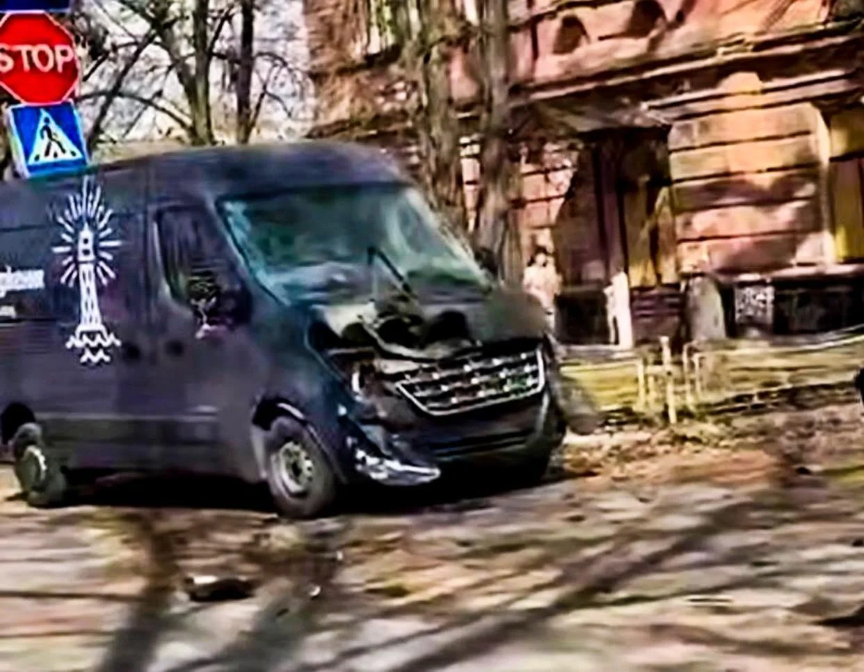 У центрі Херсона дрон атакував волонтерський бус