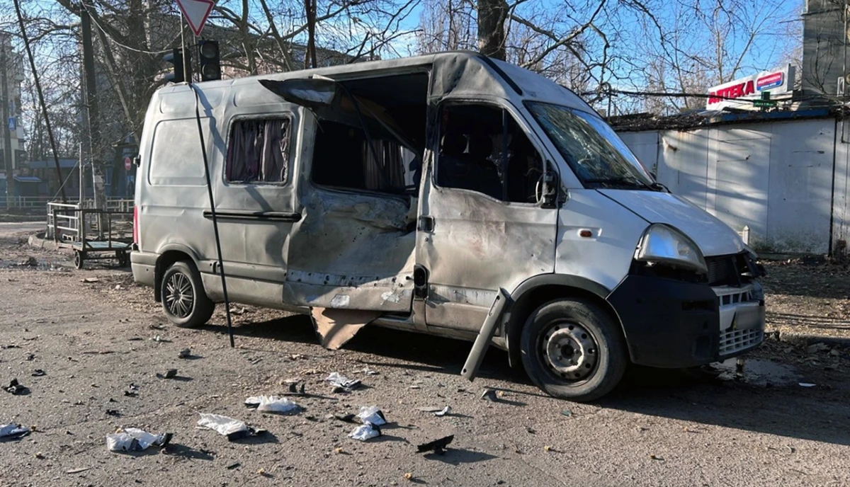 На Херсонщині через обстріли армії РФ загинув поліцейський, поранено 15 людей