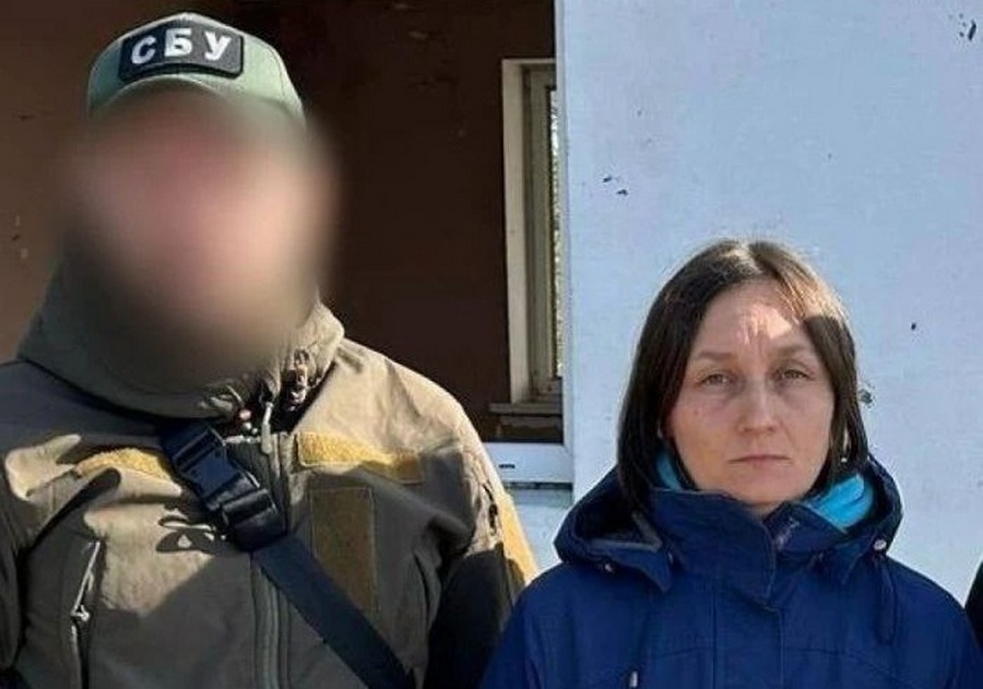 Понад рік передавала ворогу інформацію: колишню чиновницю з Херсона засуджено на довічне