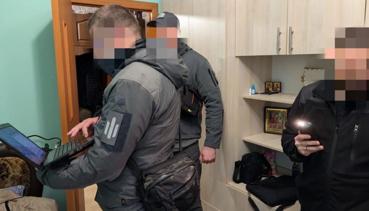 На Херсонщині судитимуть експоліцейського за схему з водійськими посвідченнями