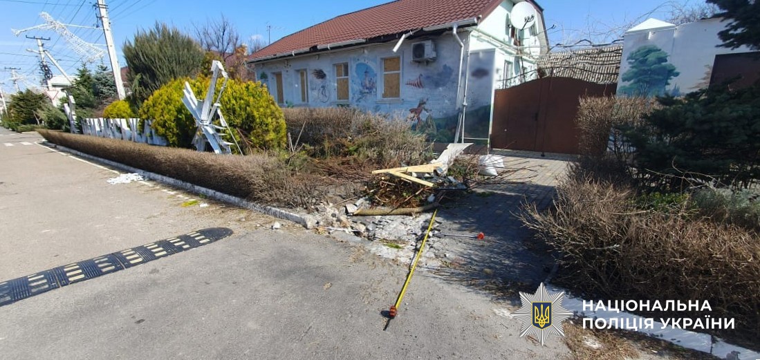 пошкоджений будинок