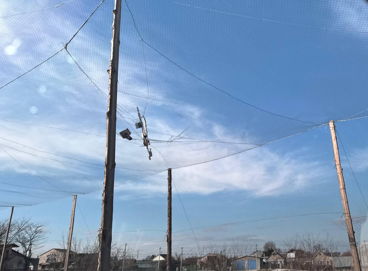 У Чорнобаївці антидронова сітка зупинила російський безпілотник (фото)